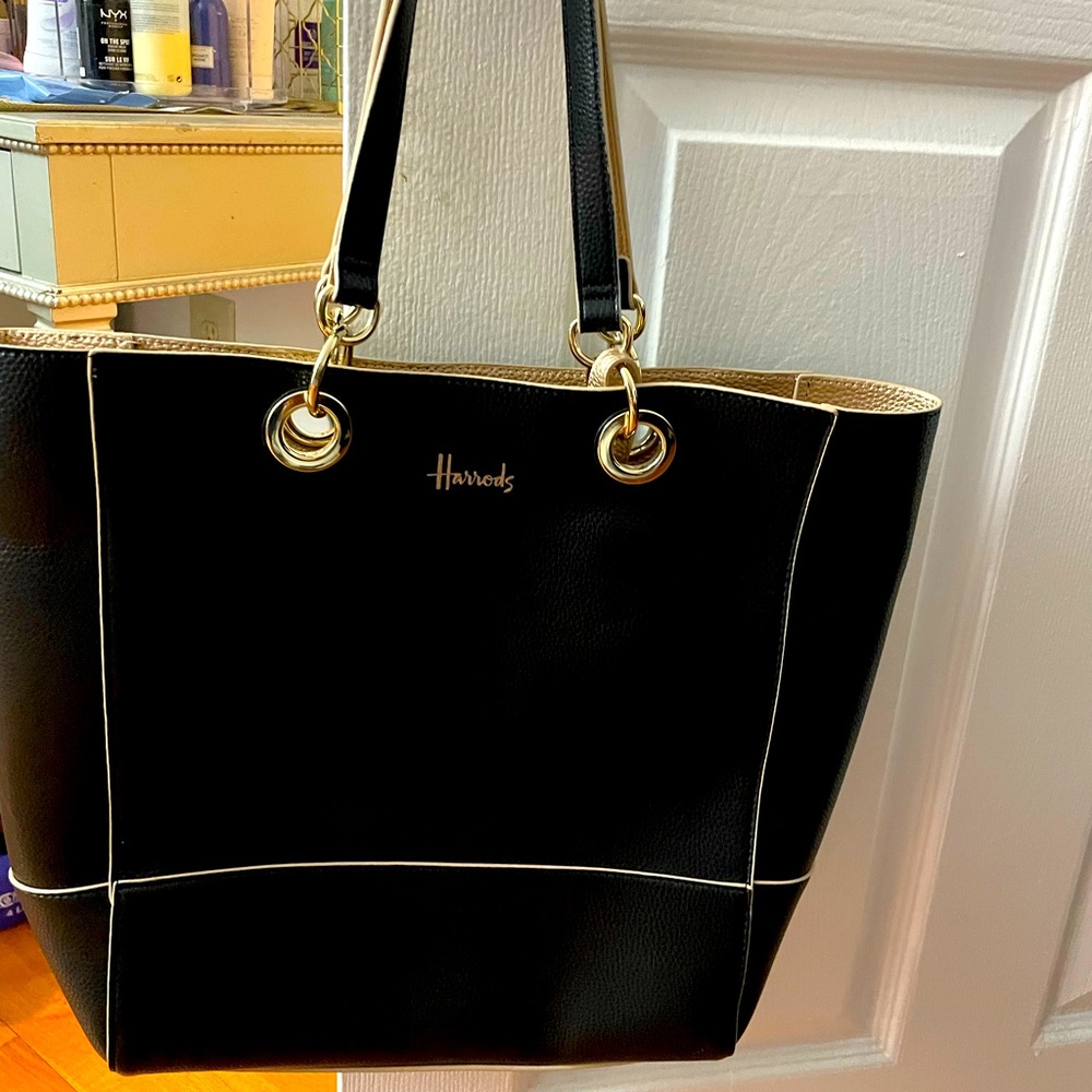Never worn Harrods reversible tote bag.